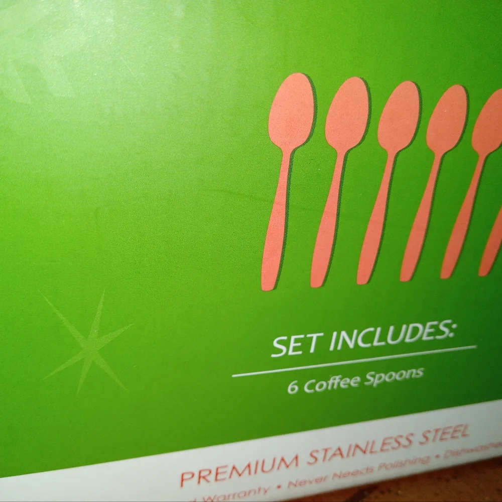 Towle Santa Coffee Spoon Set - Picture 3 of 12